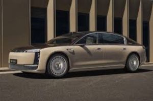 В России стартовали продажи люксового электроседана Maextro S800: цены от 12 млн рублей