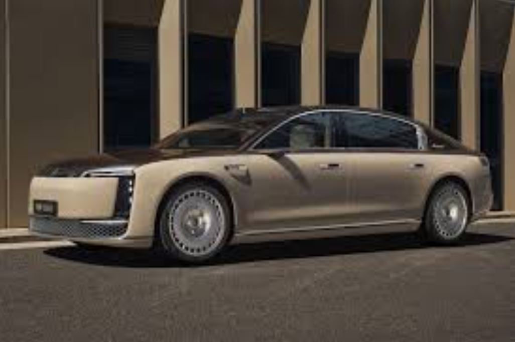 В России стартовали продажи люксового электроседана Maextro S800: цены от 12 млн рублей