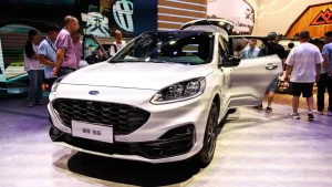 Ford завершил выпуск Escape: завод готовят под электропикап, у дилеров остались кроссоверы 2026 года