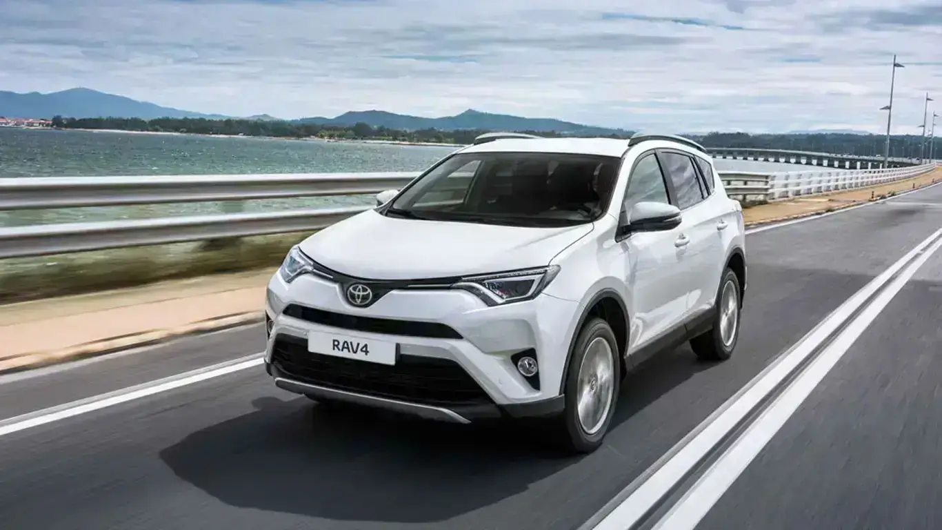 В России продают «новый» Toyota RAV4 2016 года японской сборки за 2,49 млн рублей