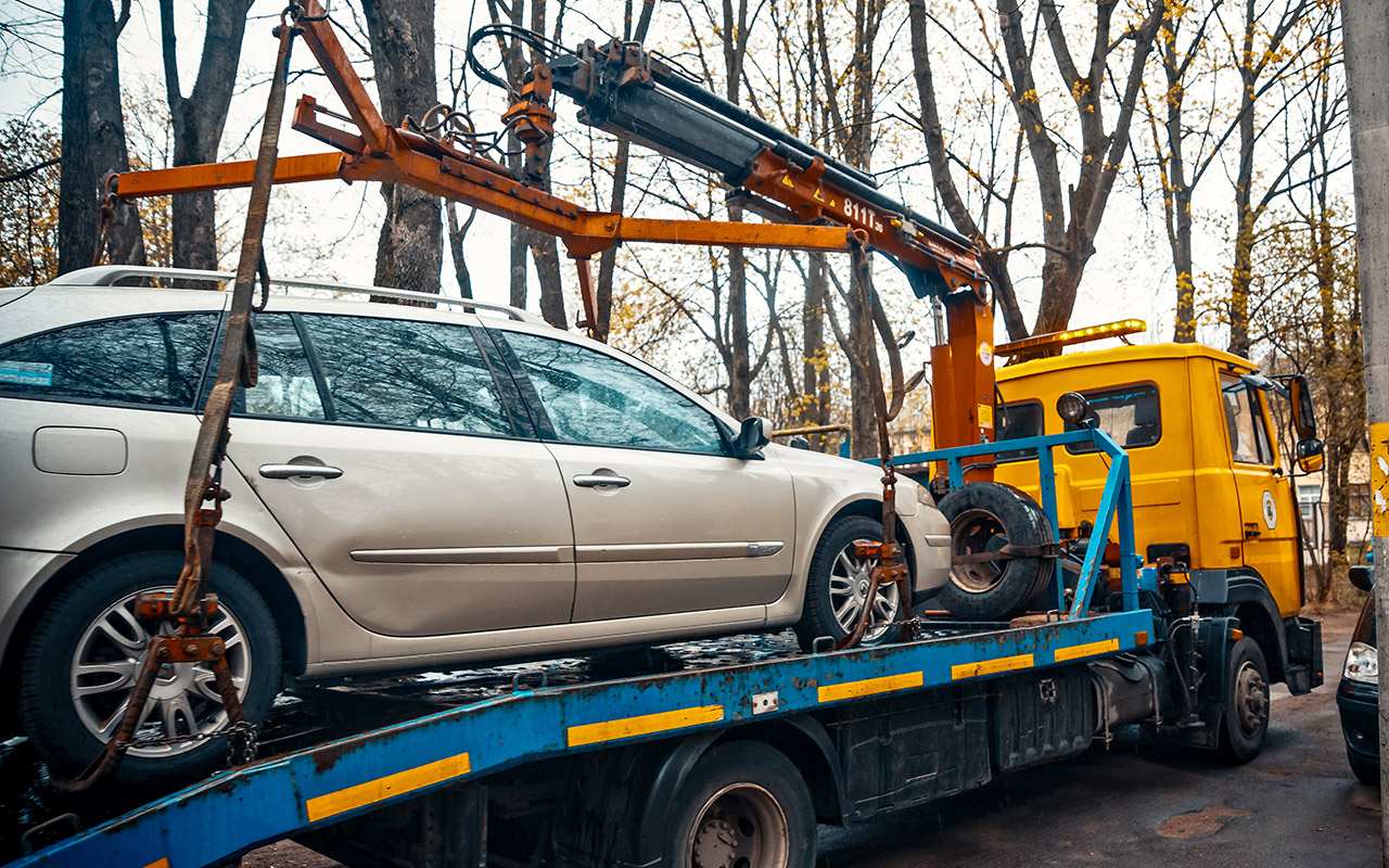Эксперт НАС Ян Хайцеэр предложил штрафы до 15 тыс. рублей при отсрочке эвакуации авто