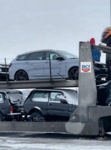 Новый универсал Lada Vesta Sport заметили на автовозе в Тольятти: продажи стартуют уже в этом году