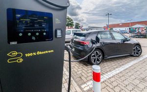 Некитайские автомобили вернулись: их доля на российском рынке выросла до 9% за 10 месяцев