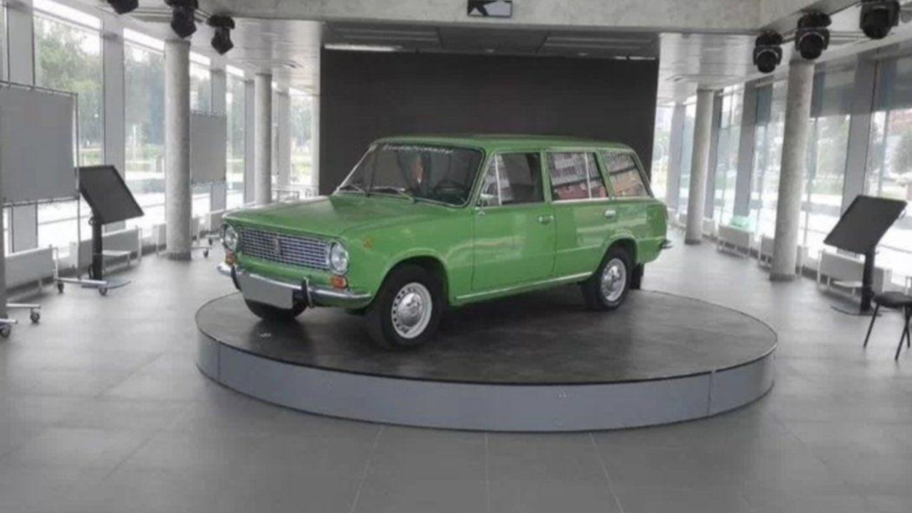 В Тольятти продают редкий универсал ВАЗ-2102 1986 года за 1,5 млн рублей